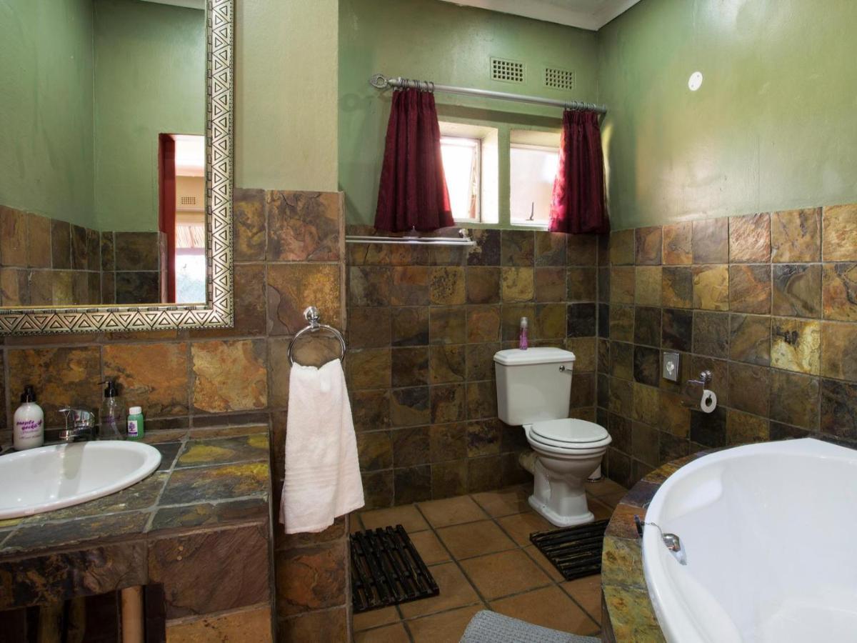 Purple Gecko Guesthouse Lydenburg Extérieur photo