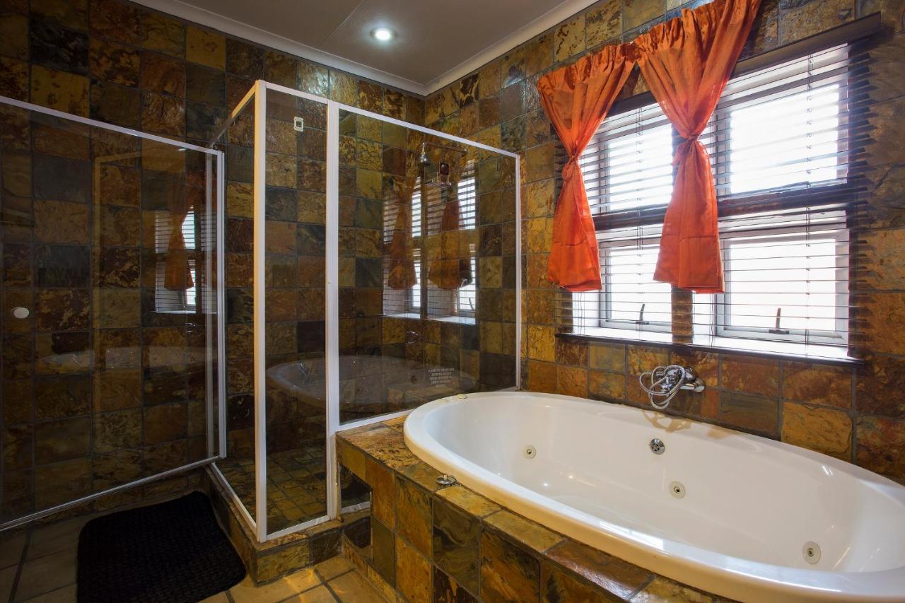 Purple Gecko Guesthouse Lydenburg Extérieur photo
