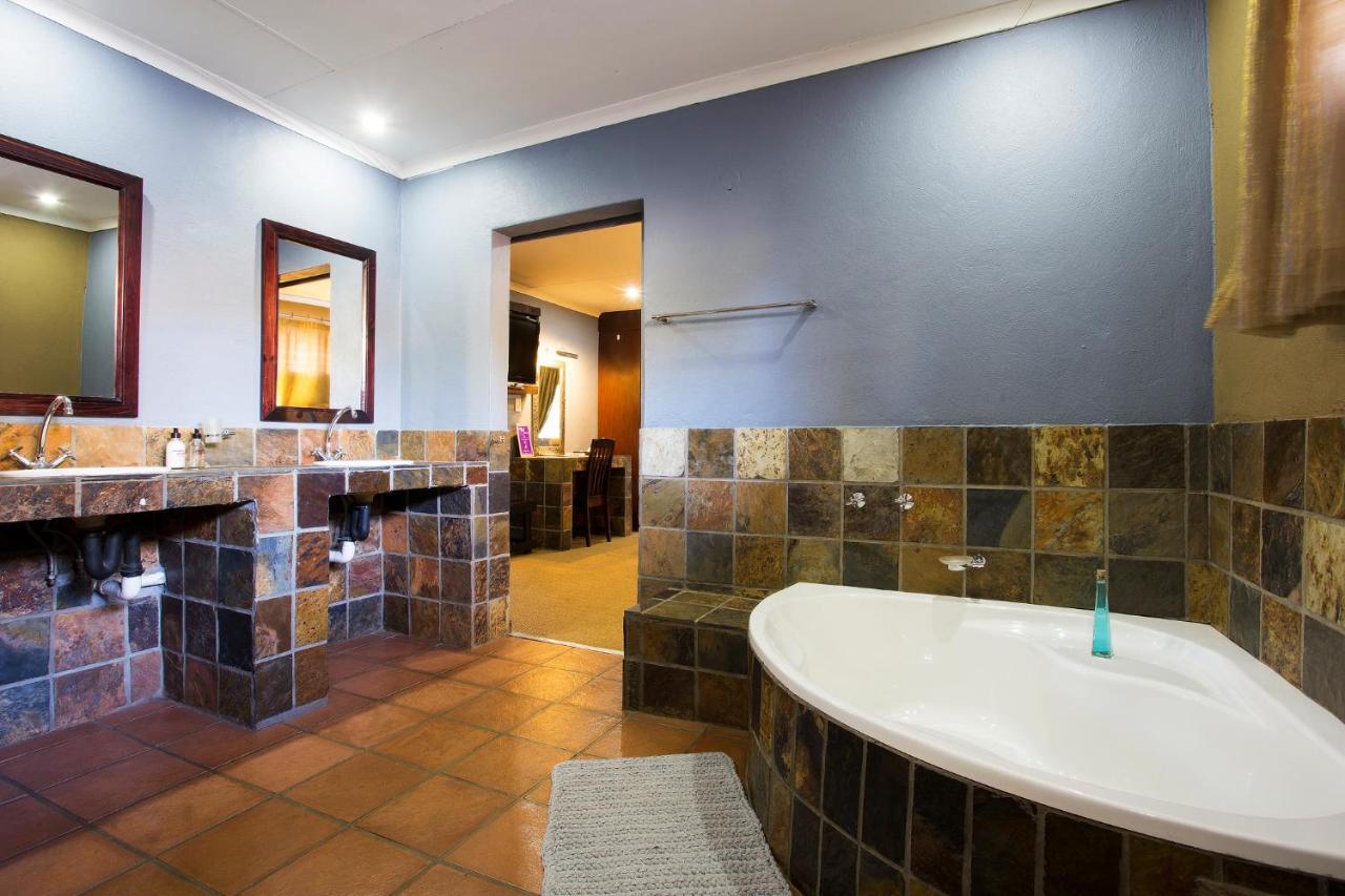 Purple Gecko Guesthouse Lydenburg Extérieur photo